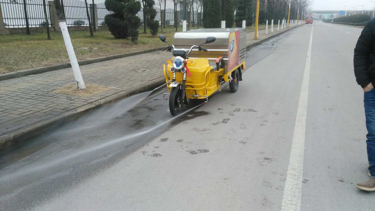 電動(dòng)高壓清洗車.jpg